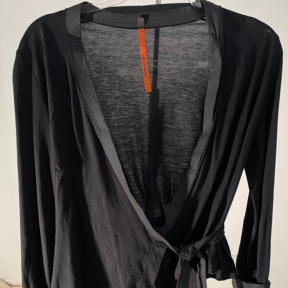 Cop Copine French “GUINEE” wrap LS top - Picture 3 of 8